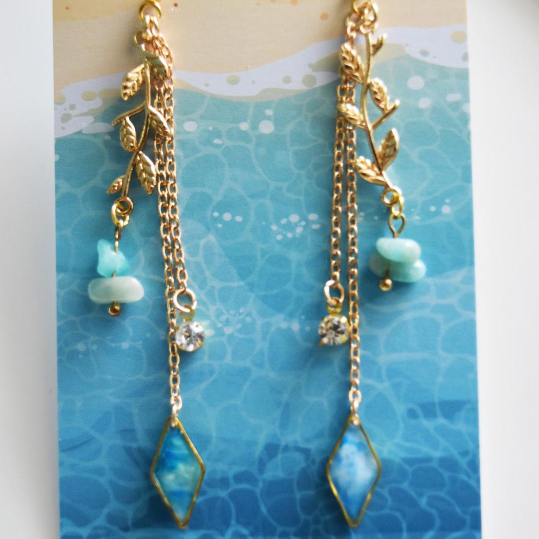 波打ち際に咲いた花A 海洋プラスチック アップサイクル アクセサリー ブルー系 | 5枚目