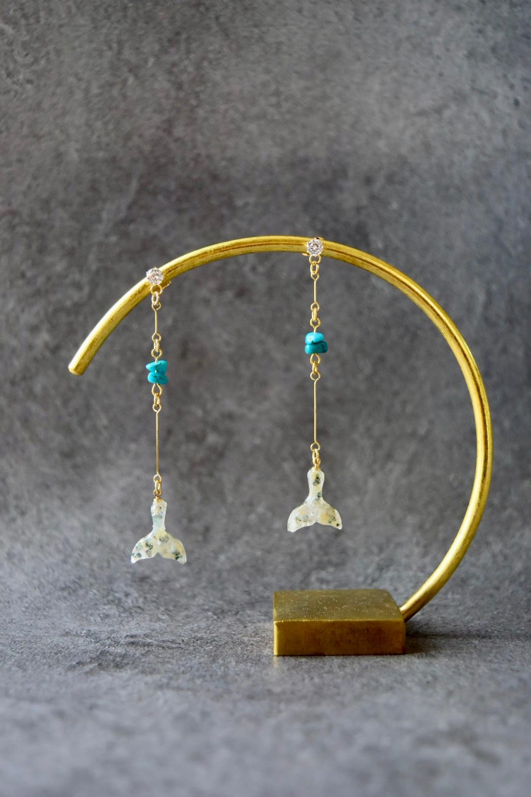 海の煌めきB 海洋プラスチック アップサイクル アクセサリー ピアス ホワイト系 | 2枚目